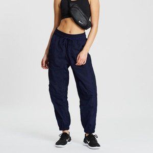 ❤️ SOLD ❤️ Nike Sportswear City Ready Woven Pants